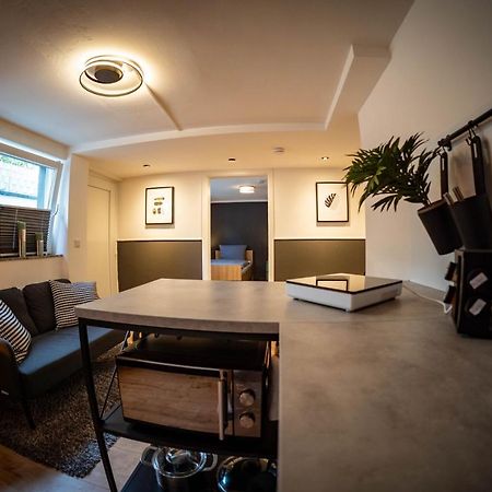 Gemuetliche 2-Zimmer Souterrain Wohnung Düsseldorf Eksteriør billede