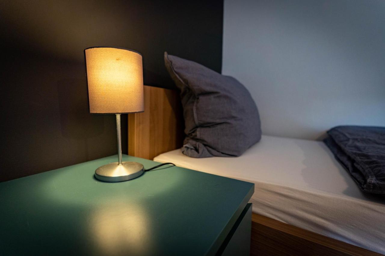 Gemuetliche 2-Zimmer Souterrain Wohnung Düsseldorf Eksteriør billede
