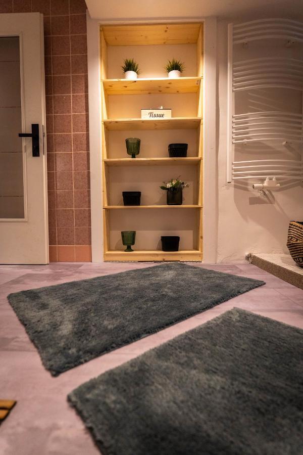 Gemuetliche 2-Zimmer Souterrain Wohnung Düsseldorf Eksteriør billede
